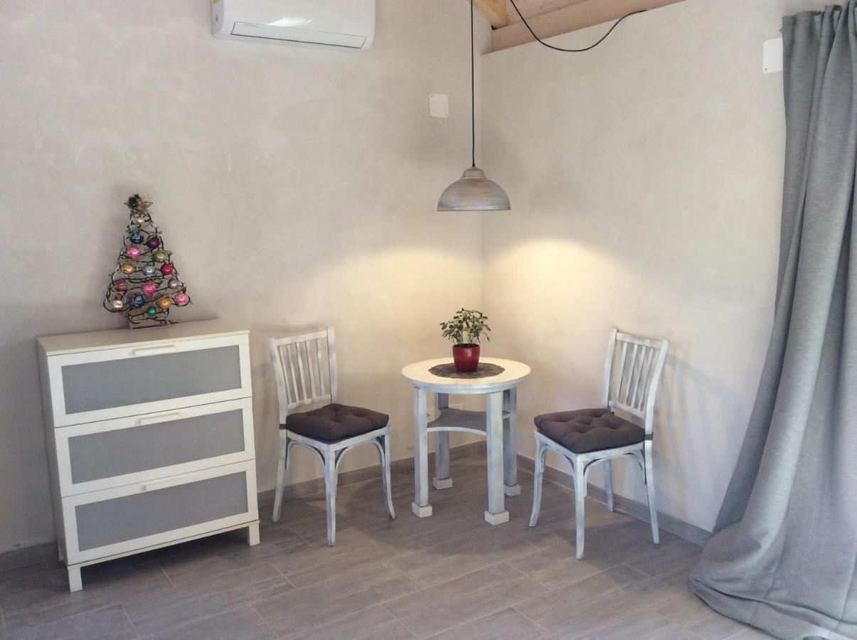 'Feel So Good' Apartment Göd Esterno foto