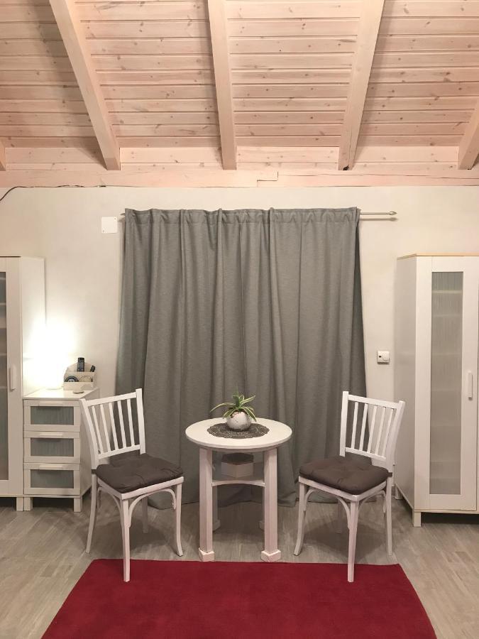 'Feel So Good' Apartment Göd Esterno foto